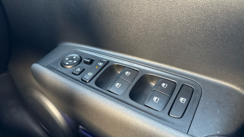 Hyundai INSTER 85kW 02 49kWh 5dr Auto Electric Hatchback